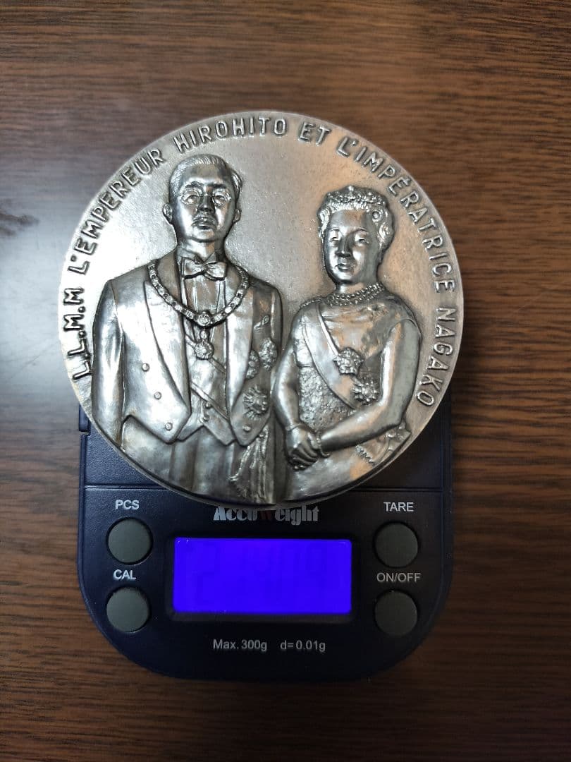 天皇さま　純銀　記念メダル　超大型純銀メダル