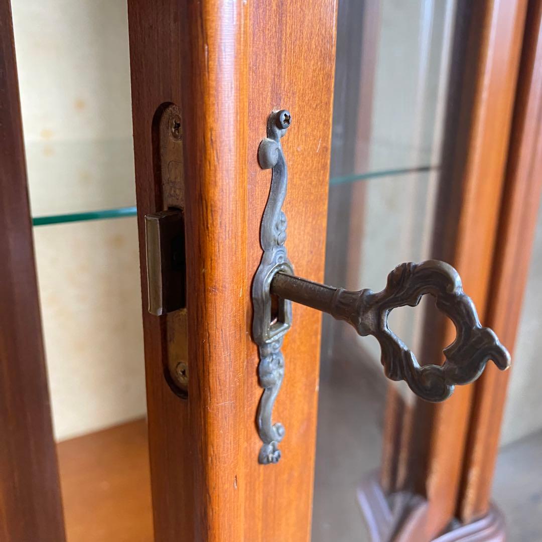 ヴィンテージ ガラスキャビネット　猫脚キャビネット　サイドボード