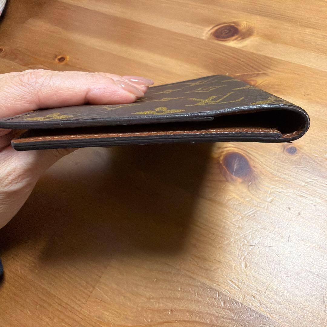 ルイヴィトン　パスポートケース