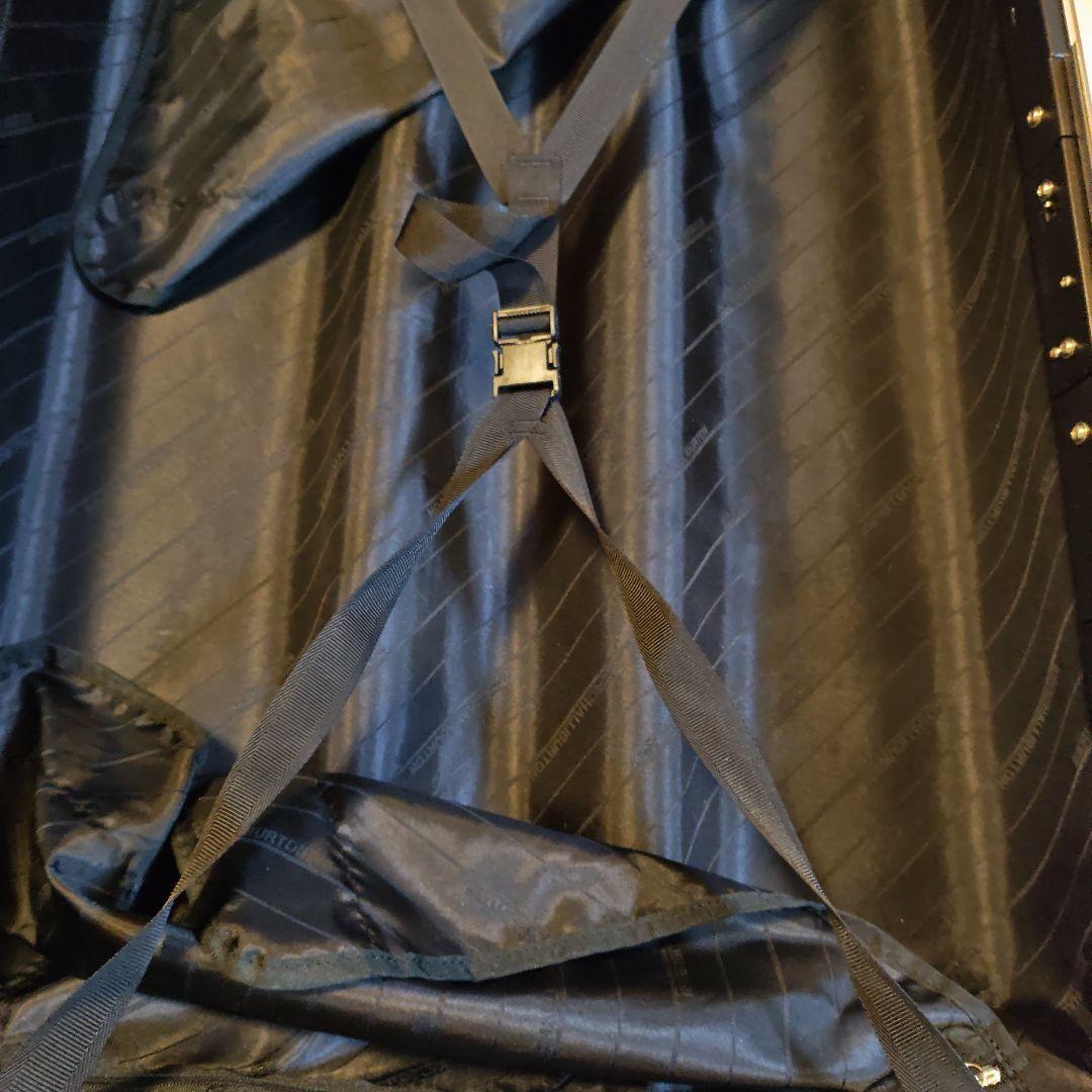 ゼロハリバートン キャリーケース　　スーツケース シルバー