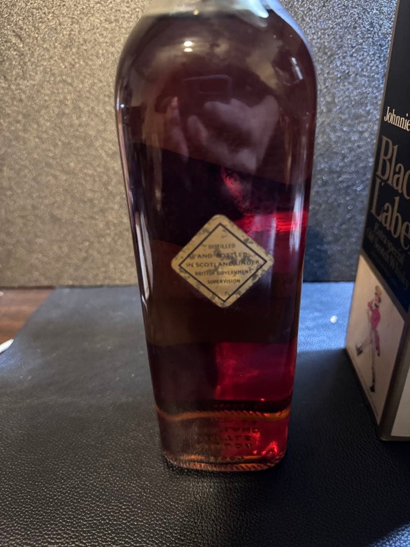 希少 未開封 ジョニーウォーカー　ブラックラベル　特級　金キャップ　白紋章