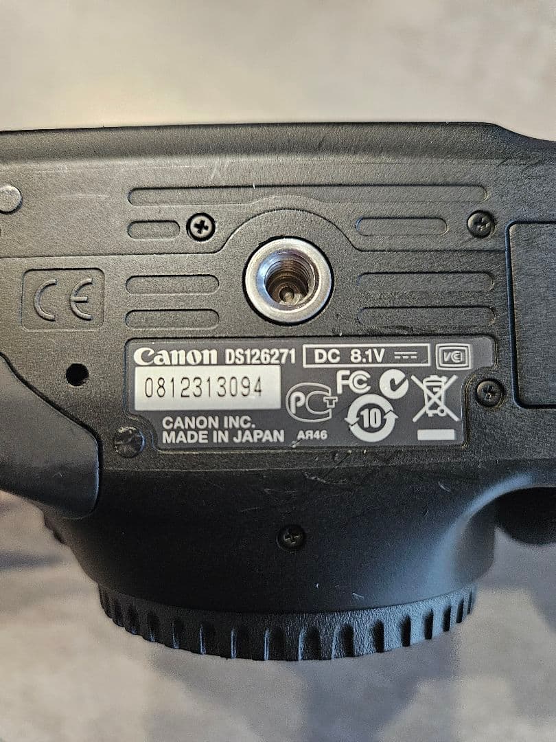 Canon　EOSkiss　X4　一眼レフカメラ