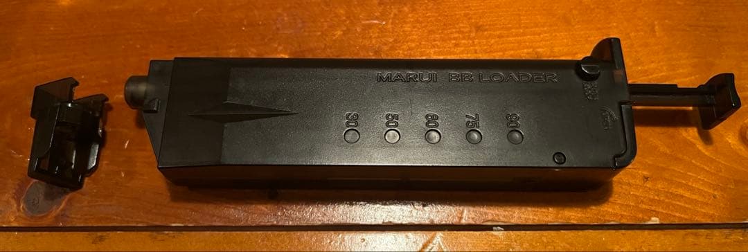 東京マルイ SOPMOD M4 バッテリー、充電器、ケース、サイレンサー、etc