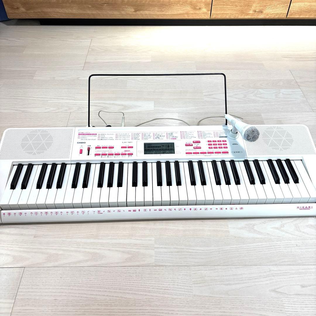CASIOカシオ　電子キーボードピアノ