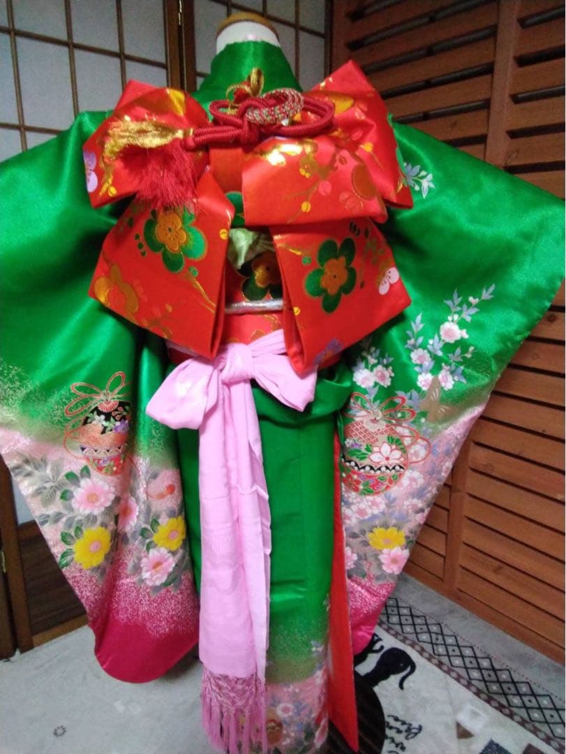 Keiko です。7歳向け・化繊のお着物セット
