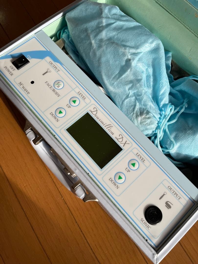 超音波複合美顔器 自宅用エステ ドゥミリオンDX