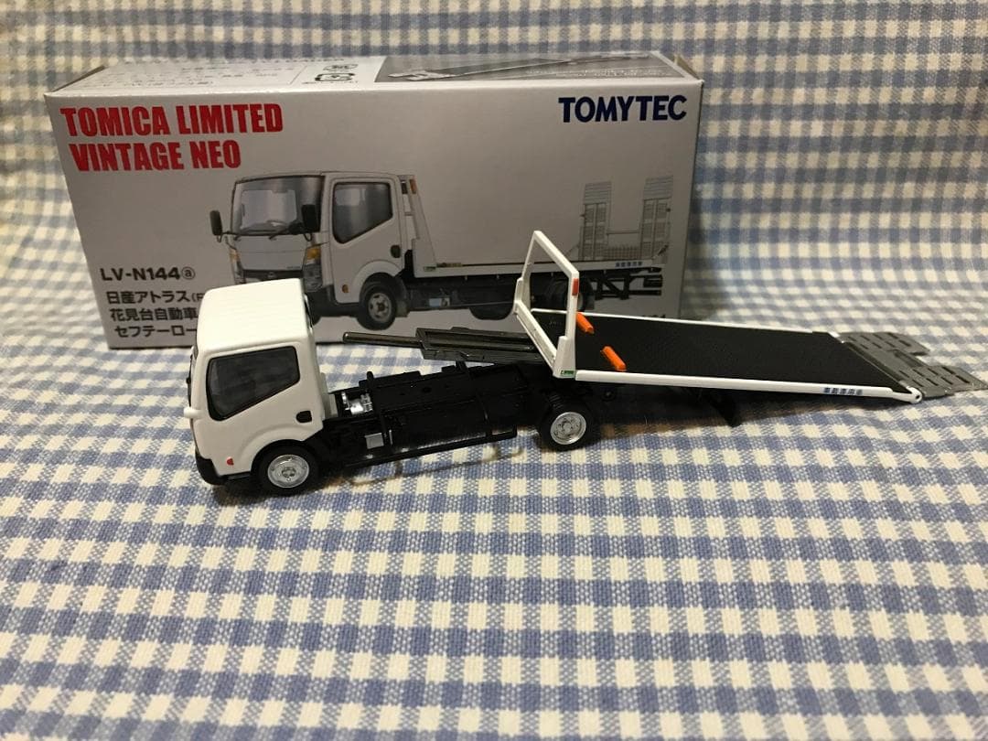 トミカリミテッド 日産アトラス 花見台セフテーローダ ミニカー LV-N144a