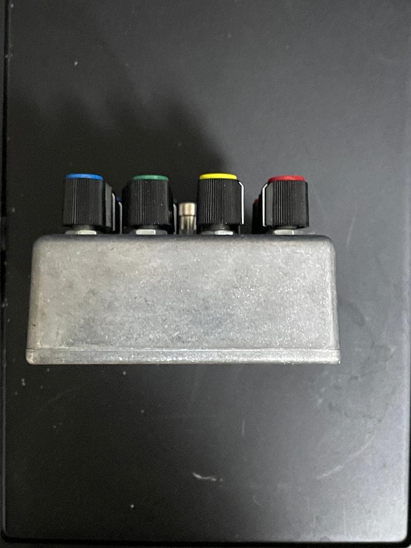 中古 マスタリング クオリティ・アナログ小型4バンド パラメトリックイコライザー