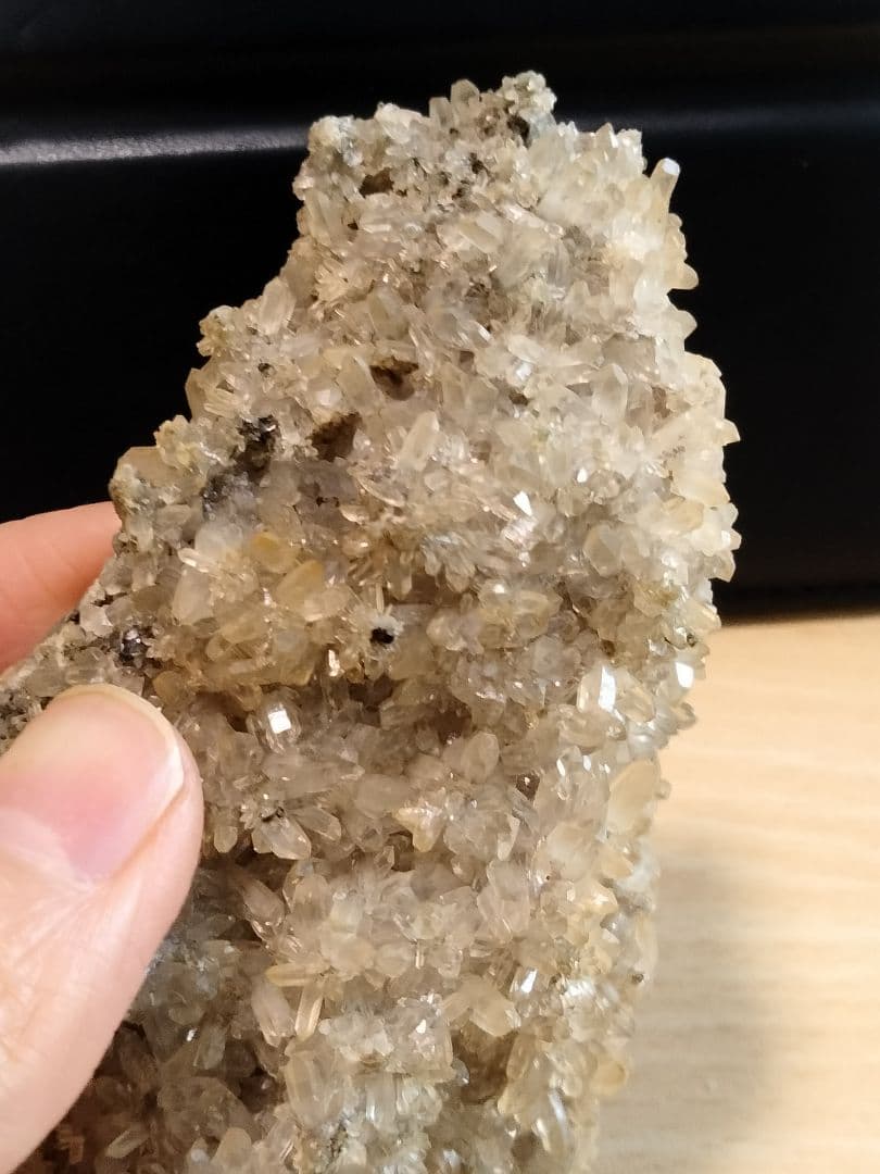 埼玉県秩父市中津川 秩父鉱山 橋掛沢　水晶クラスター　番号1