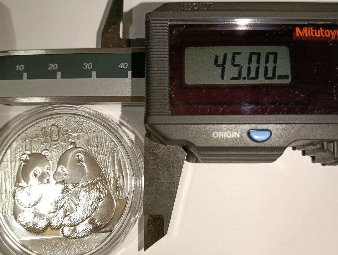 ⁂【2009年中国 パンダ銀貨 1オンス 】⁂品位.999 純銀製⁂　プリーフ