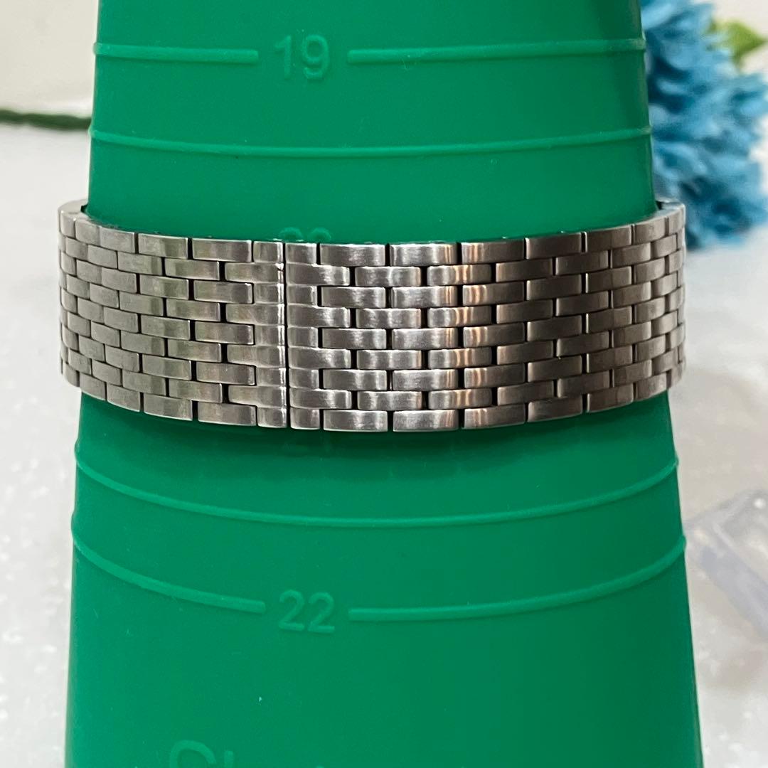 ジャンポールゴルチェ　変わりダイアル　シルバー　腕時計　電池新品