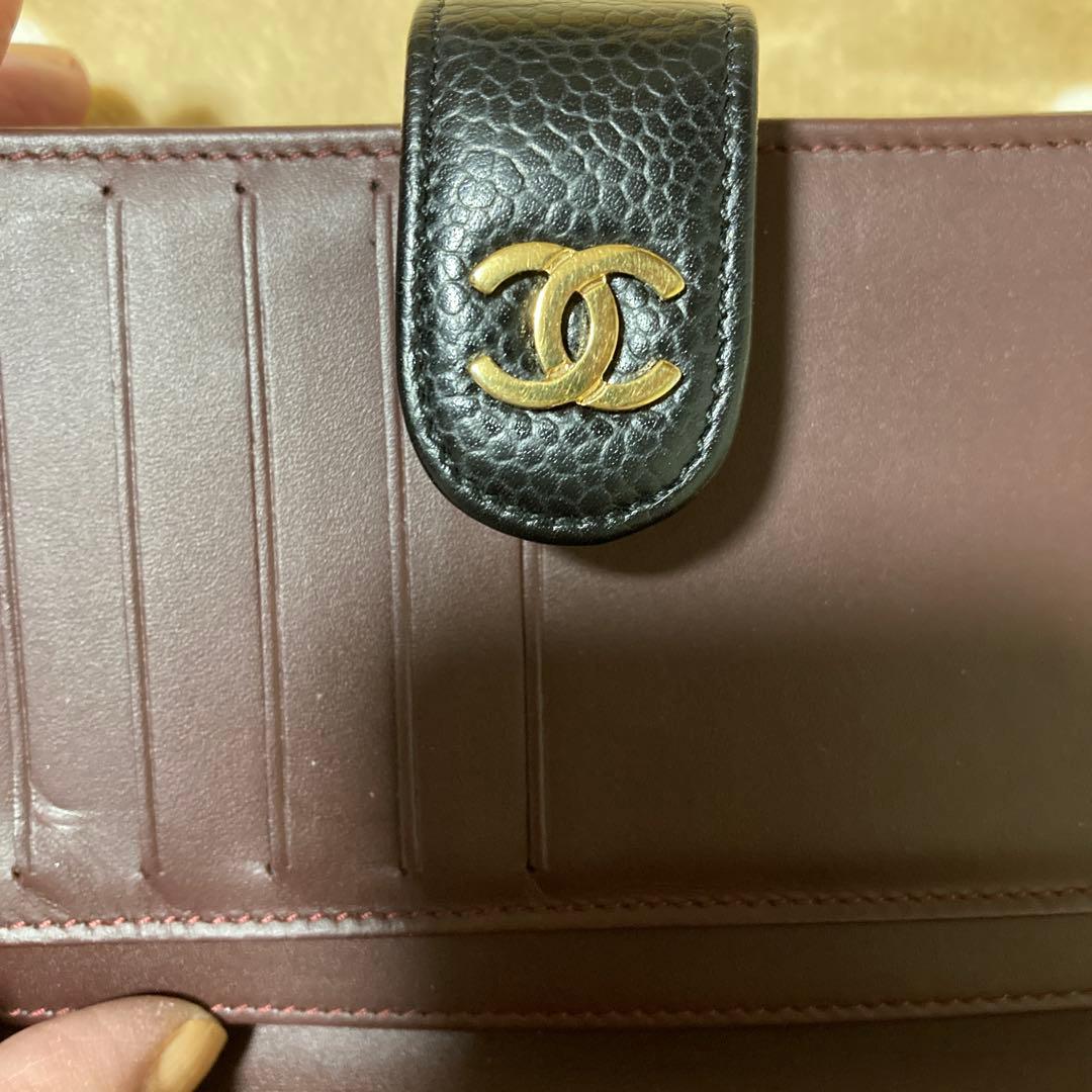 ［美品］CHANELマトラッセ　タイムレスクラシック二つ折り財布　キャビアスキン