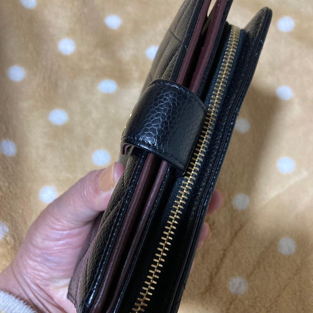 ［美品］CHANELマトラッセ　タイムレスクラシック二つ折り財布　キャビアスキン