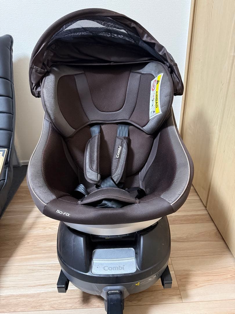 Combi 回転式 チャイルドシート ISOFIX 型式CC-UID