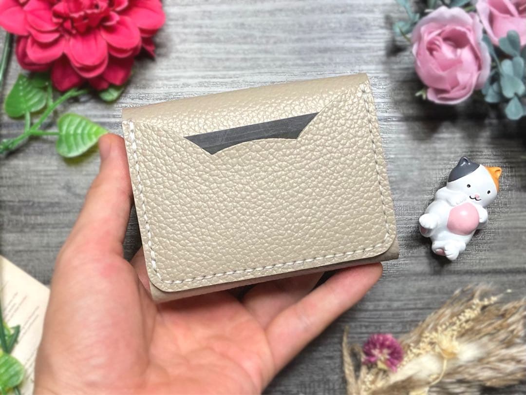 ❤【新作♪】【可愛さ×高級感♪】お洒落可愛い猫のコンパクトミニ財布♪グレージュ