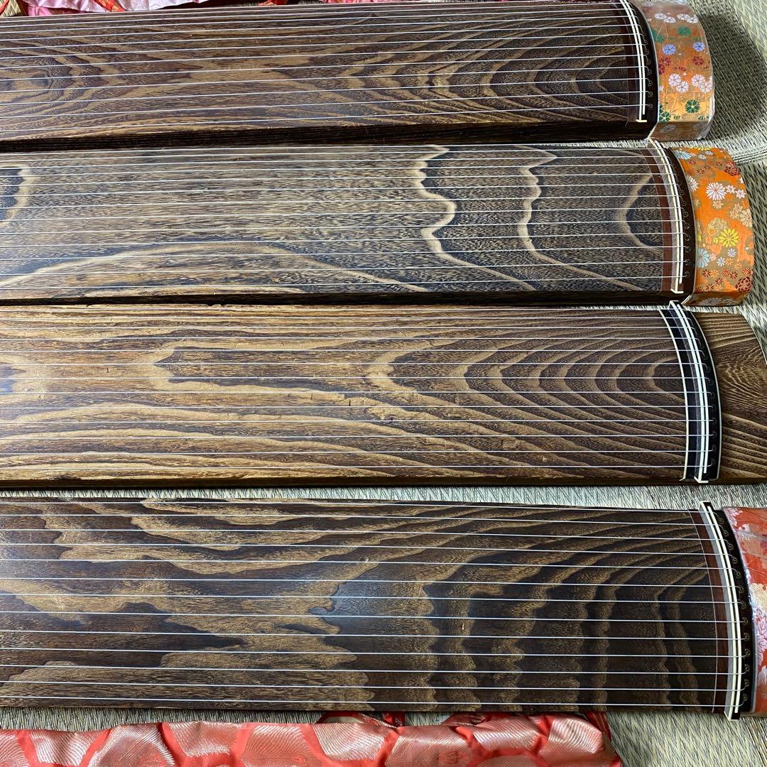 良品　4面セット売りです　お琴 13弦 すだれ彫り 琴柱・ユタン【発送条件有り】