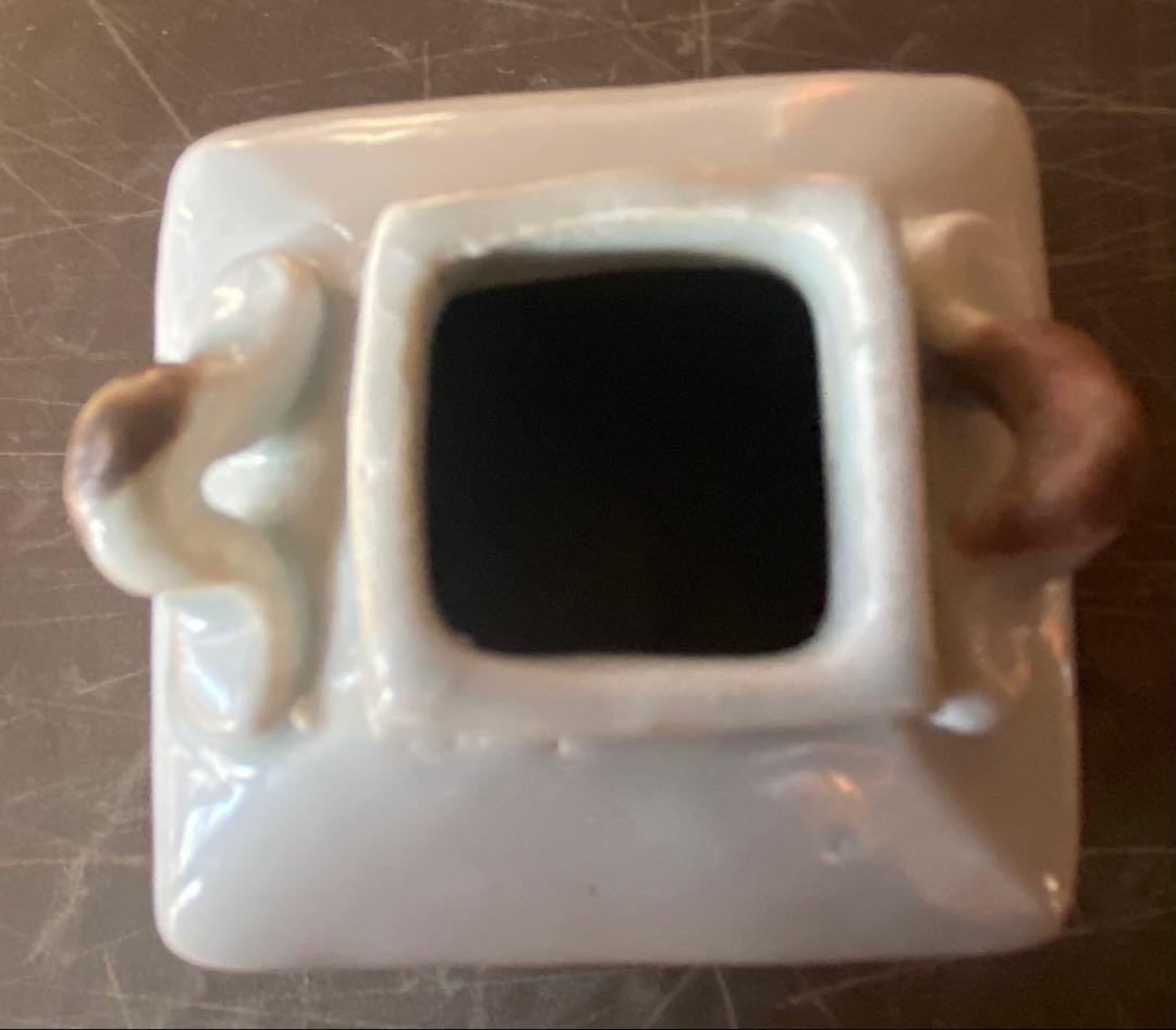 ミニ青白磁　鑑賞台付 ・ヴィンテージ　レア 一輪挿し・ミニ観葉植物　台湾茶器