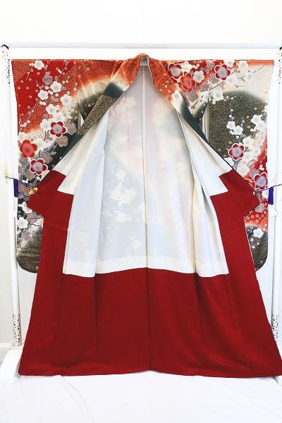 美品 振袖 朱赤 深緑 枝梅 金駒刺 金彩加工 身丈164cm お洒落