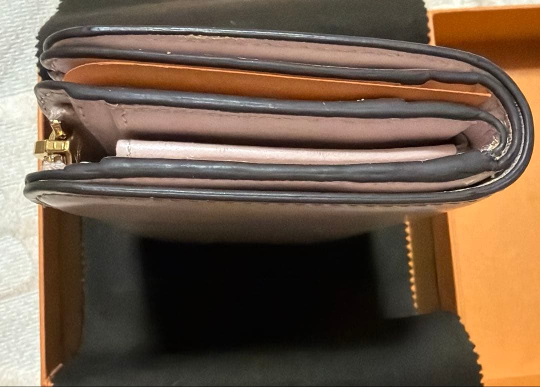 TOD'S 二つ折り財布 ライトピンク