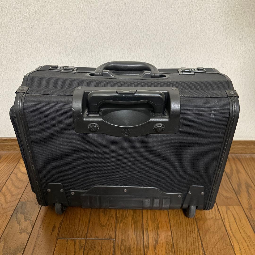 パイロットバック