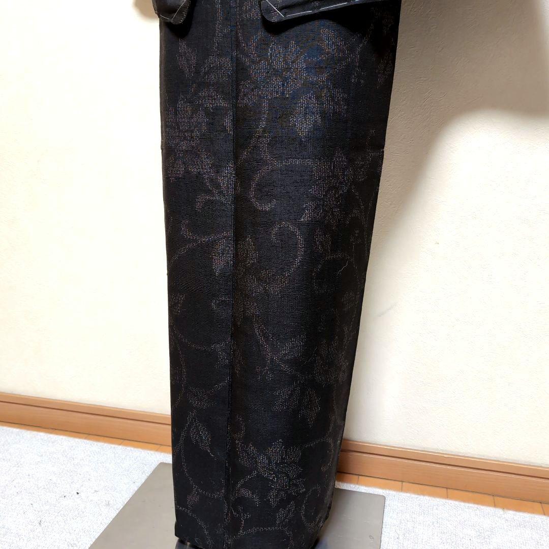 新品 未使用 正絹 袷 本場結城紬 亀甲80 泥染め 大輪花唐草 濃茶系