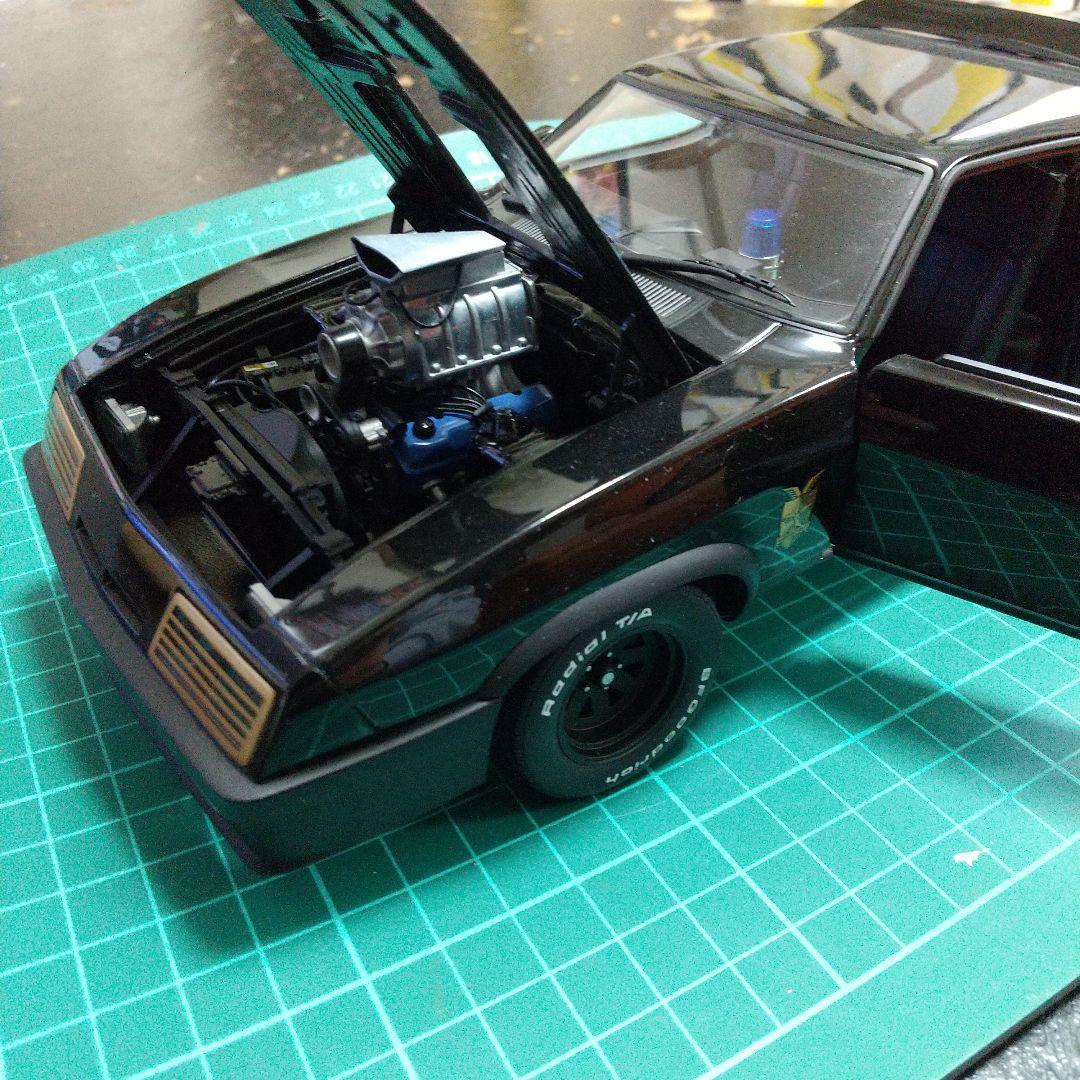 AUTOart マッドマックス インターセプター 1/18 黒