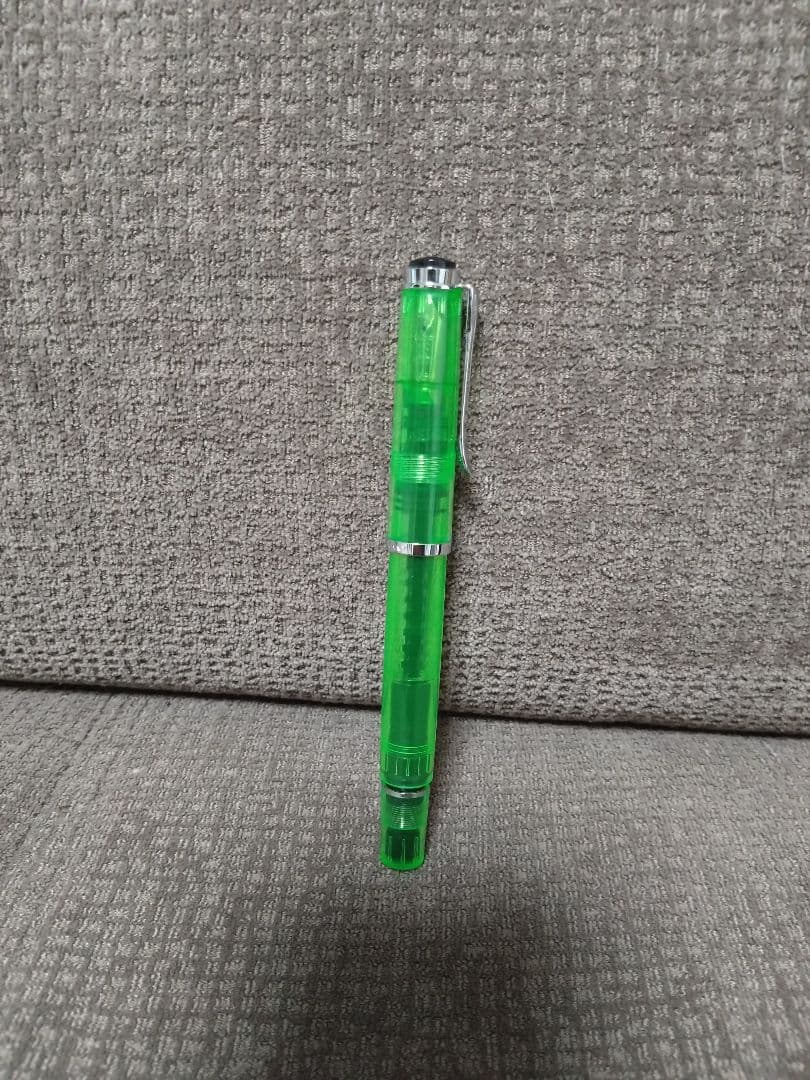 Pelikan M205 DUO ハイライター　太さBB