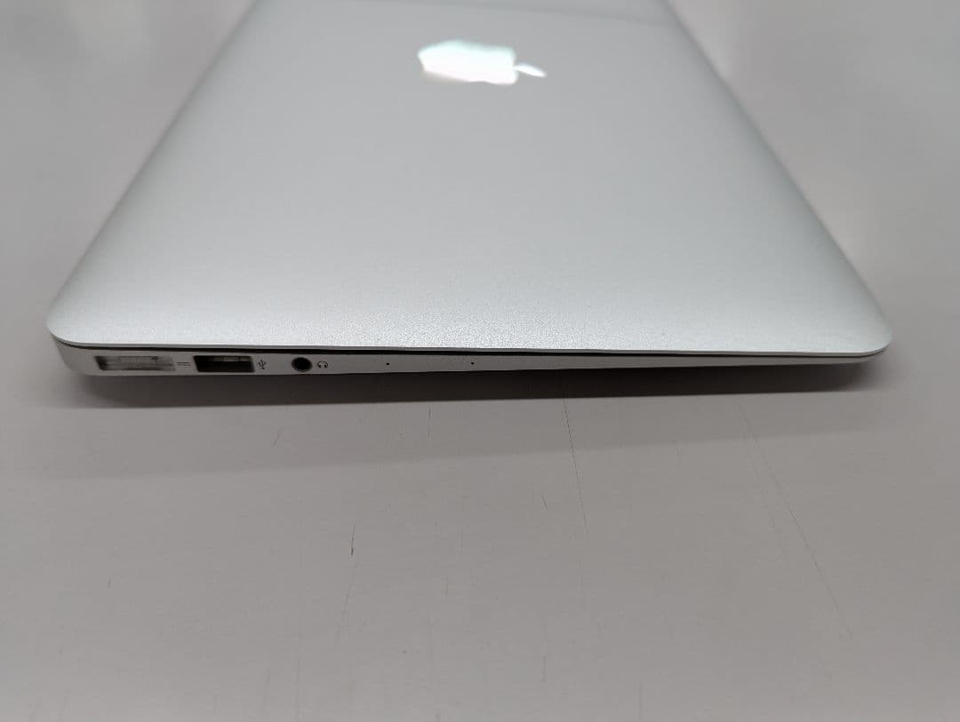【セール値下げ】Apple MacBook Air 11インチ シルバー
