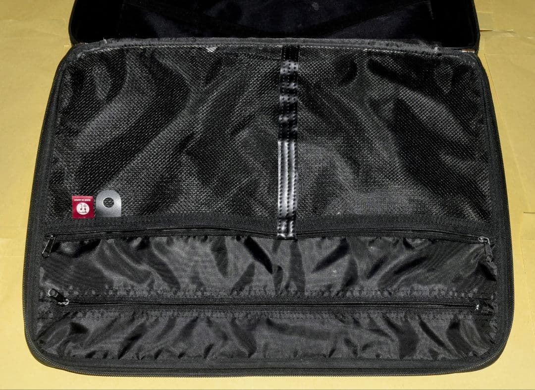 2025年現在　JR東日本　1都4県の支社・新幹線運輸区にて使用中　車掌乗務員鞄