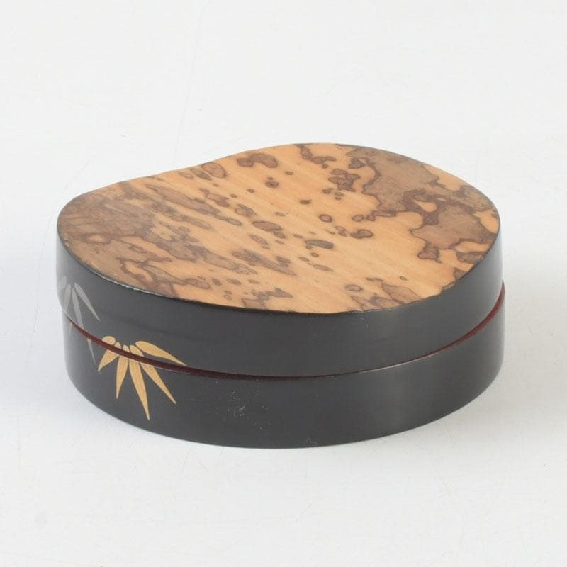 茶道具　東竹斎作　金銀笹蒔絵　升香合　共布共箱　M　9782