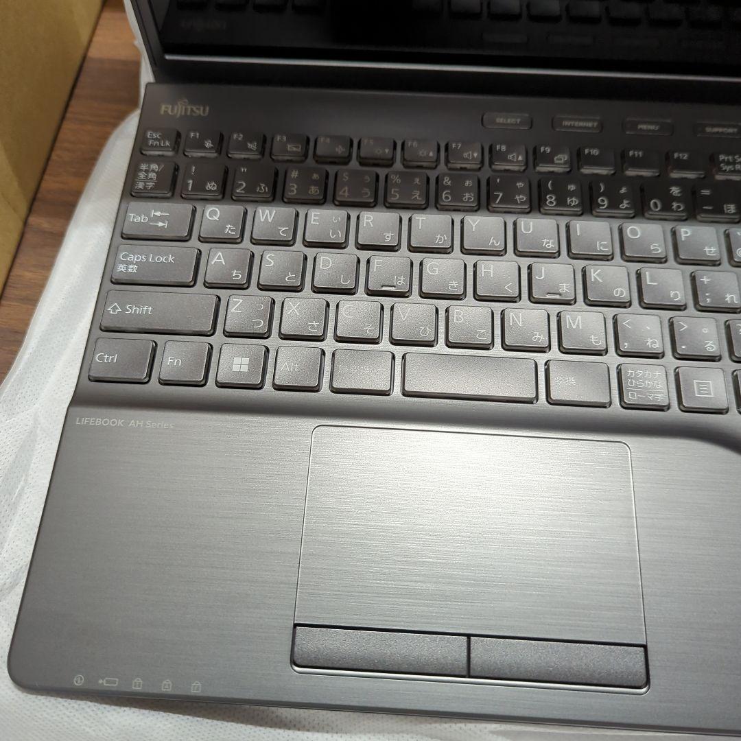 富士通ノートパソコンFMV LIFEBOOK WAA/J2　FMVWJ2AA52