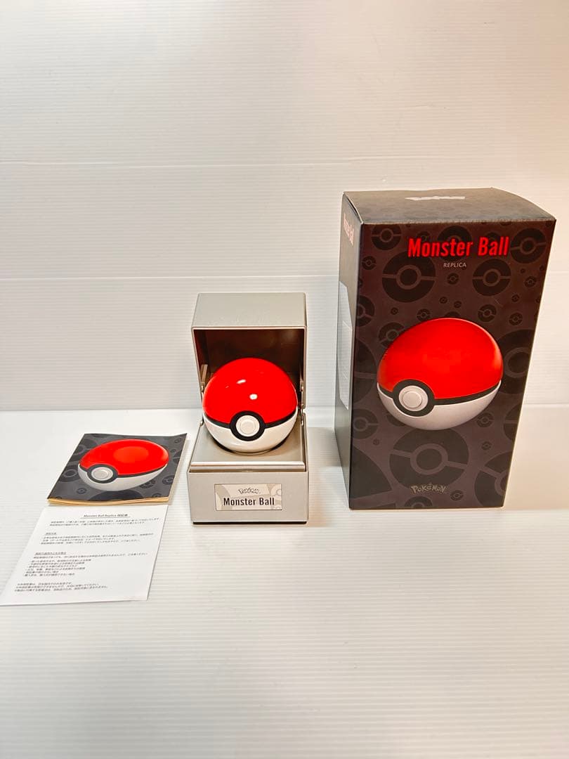 国内正規品　モンスターボールレプリカ
