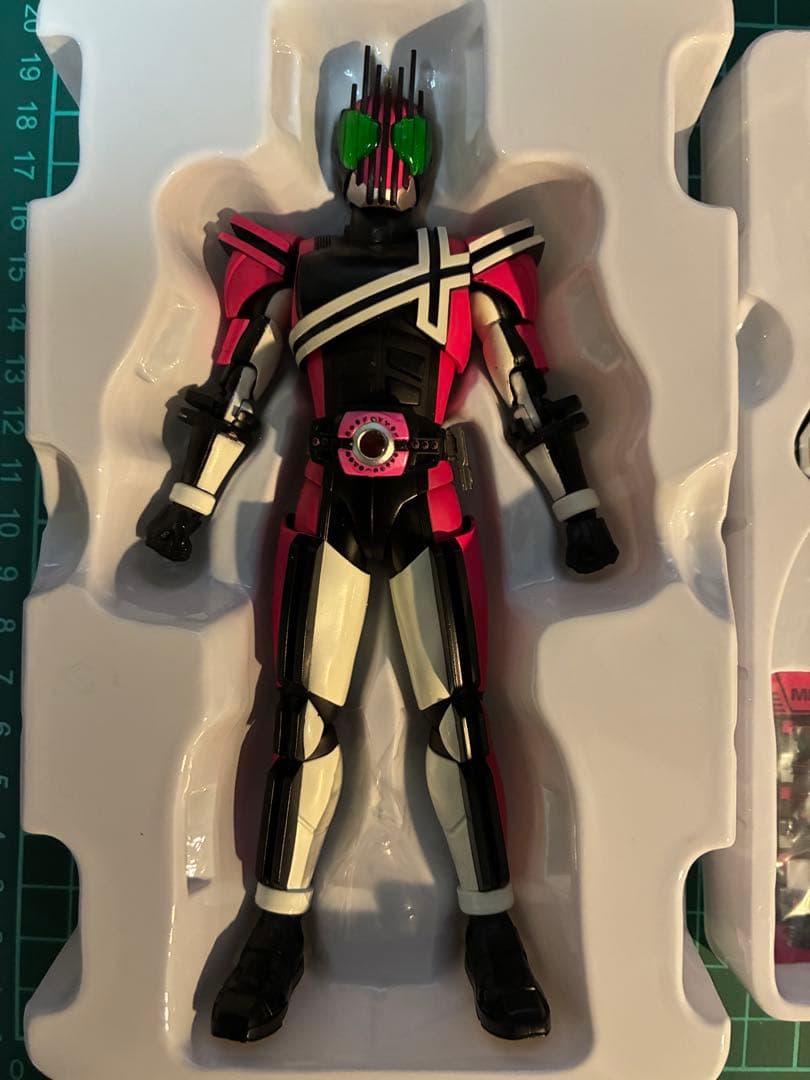 【無言可】真骨彫仮面ライダー ディケイド50th ネオディケイドライバー交換済