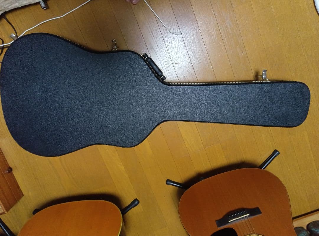 「エレアコ」カナダ製 Simon＆Patrick Wood Land Cedar