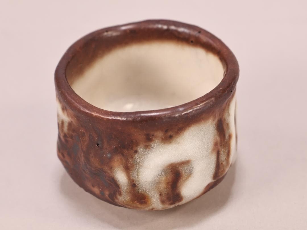 BK402　本物保証　小林武春　鼠志野　ぐい　共箱　共布　栞　酒器