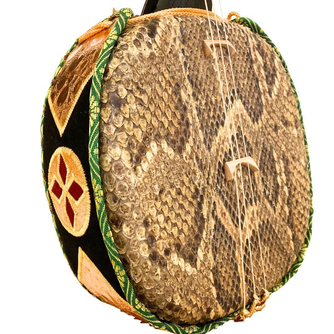 未使用 三線 沖縄 本革 沖縄伝統 本三味線 蛇皮 本皮 箱付き