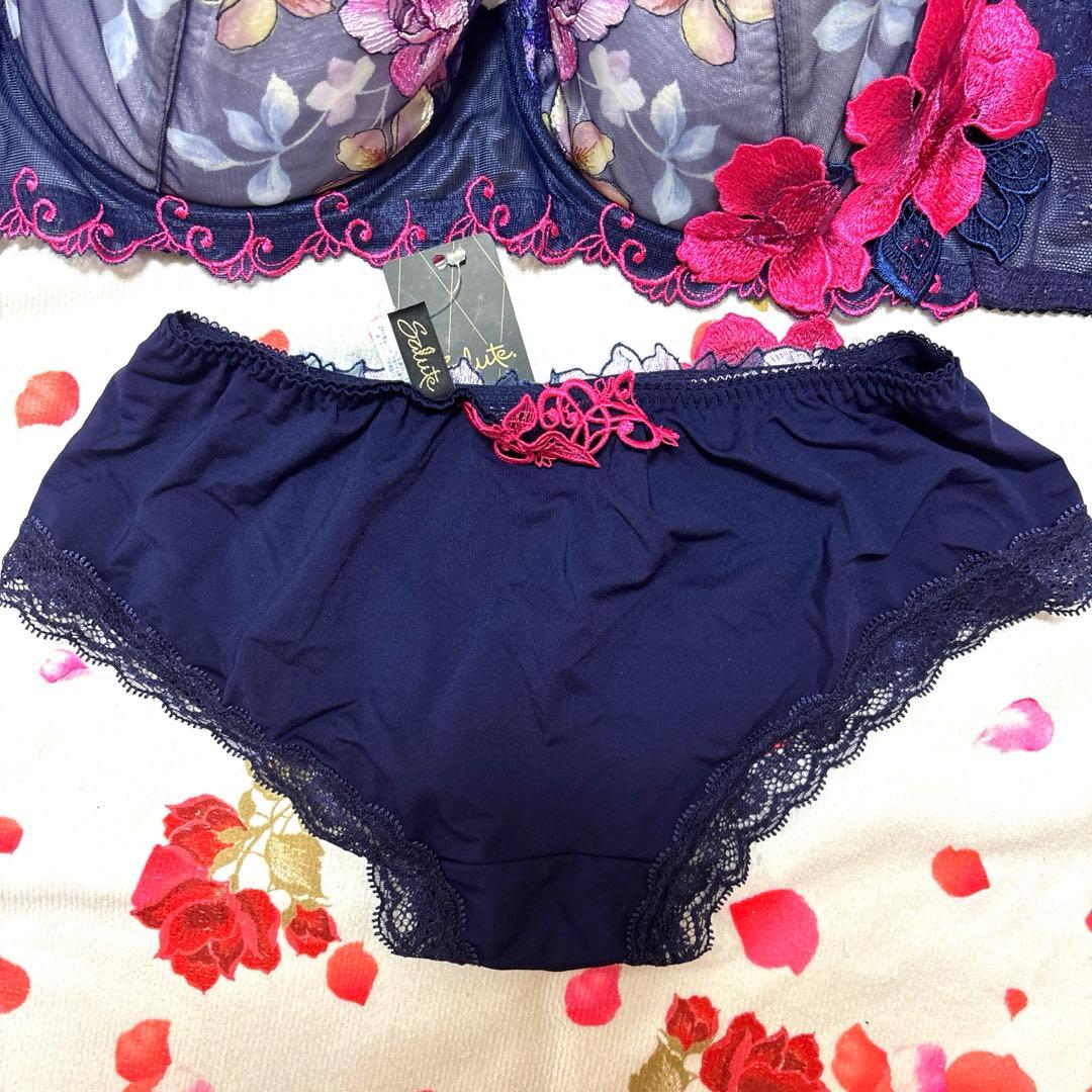 ち*み様 サルート　ブラジャーショーツセット