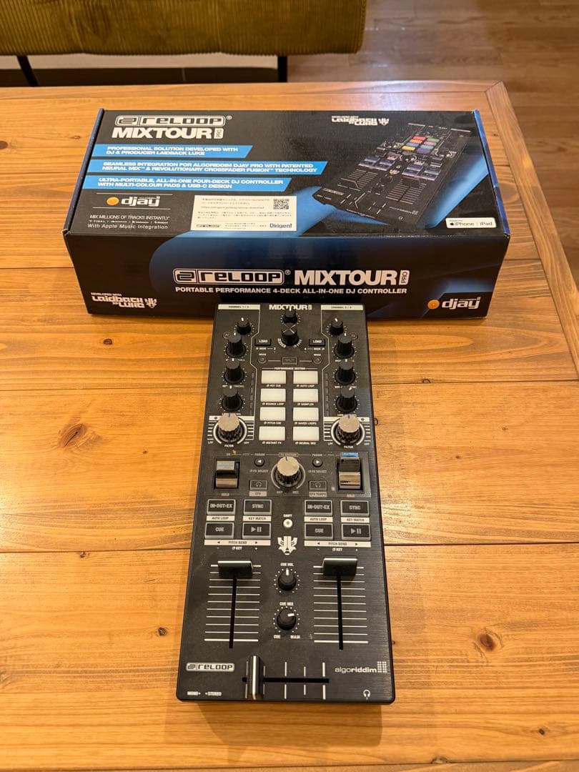 Reloop Mixtour Pro DJコントローラー（美品）