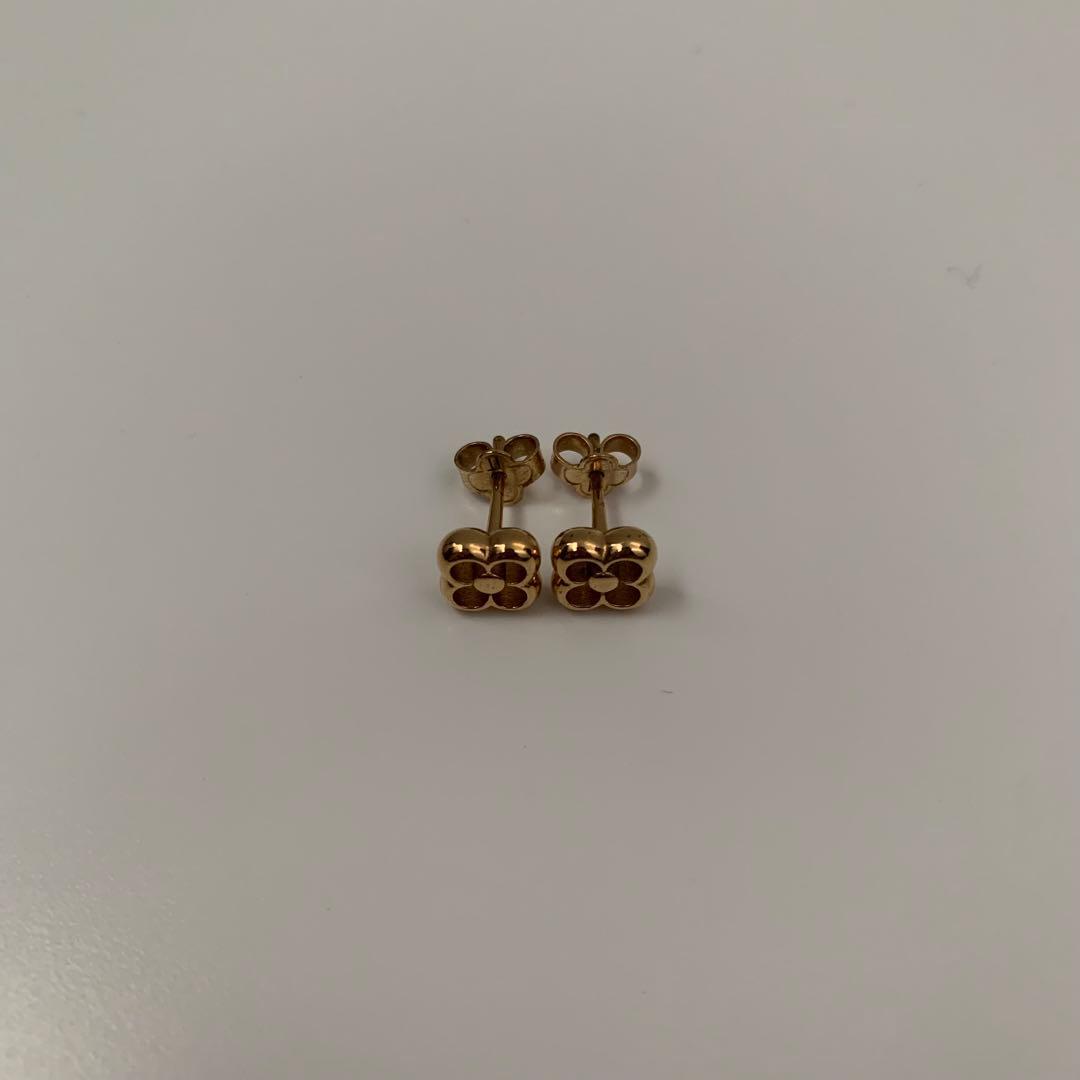 LOUIS VUITTON ルイヴィトン　ピアス　フラワーモチーフ　花