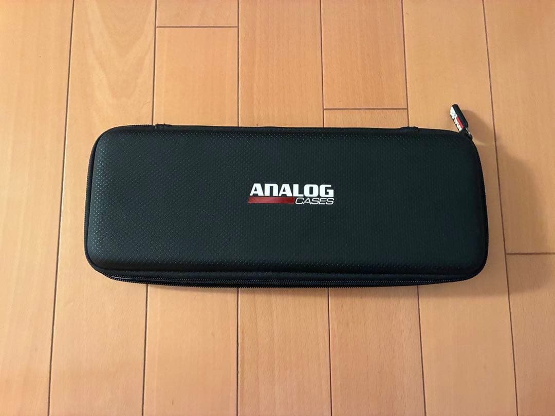 Teenage Engineering OP-1 シンセサイザー