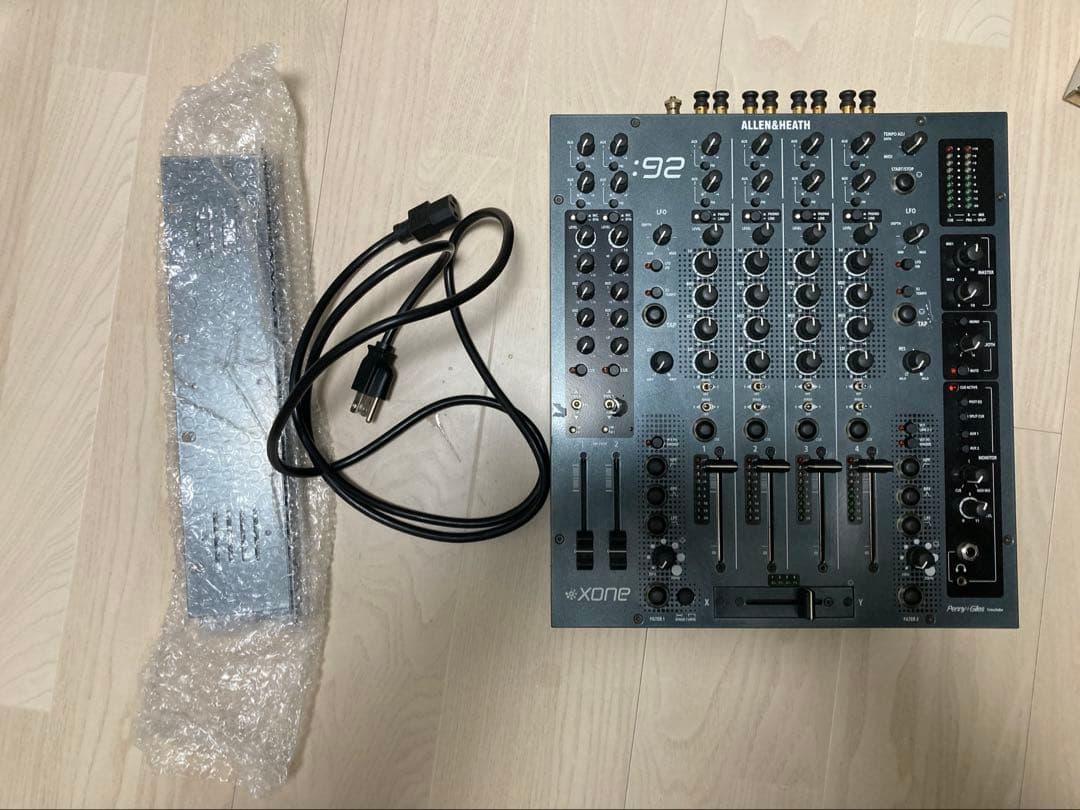 と*ん様 Allen & Heath Xone:92 DJミキサー