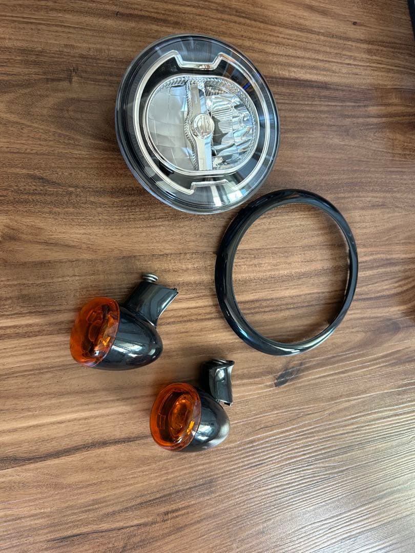 ハーレー 純正 FXLRST ヘッドライト、ウインカー2023年製 新車外し！