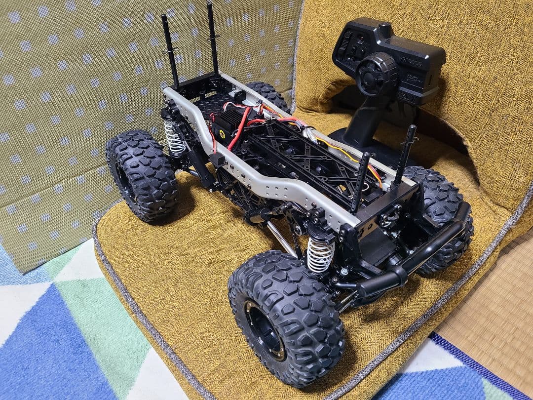 かっちゃん タミヤ　CR-01　クローラーラジコン