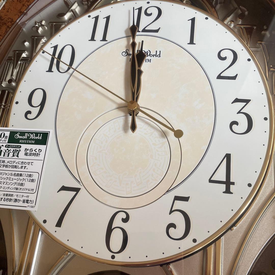 新品未使用　からくり 電波時計　掛け時計　リズム　スモールワールド　ノエルM
