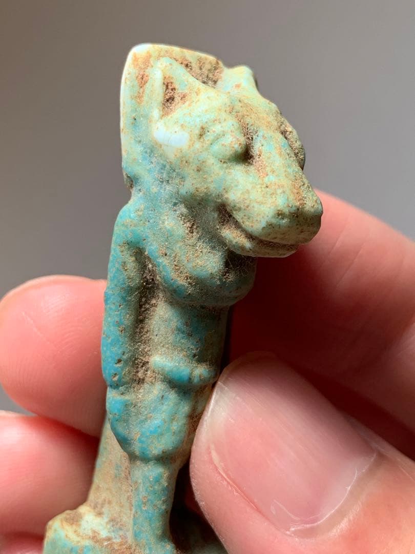 古代エジプト　副葬品　ファイアンス　ガンダーラ　ウシャブティ　出土　スカラベ印章