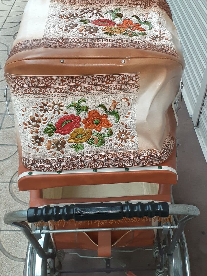 せ*ん様 レトロベビーカー 年代からは美品！流行りのペットにもok！ 引き取り着