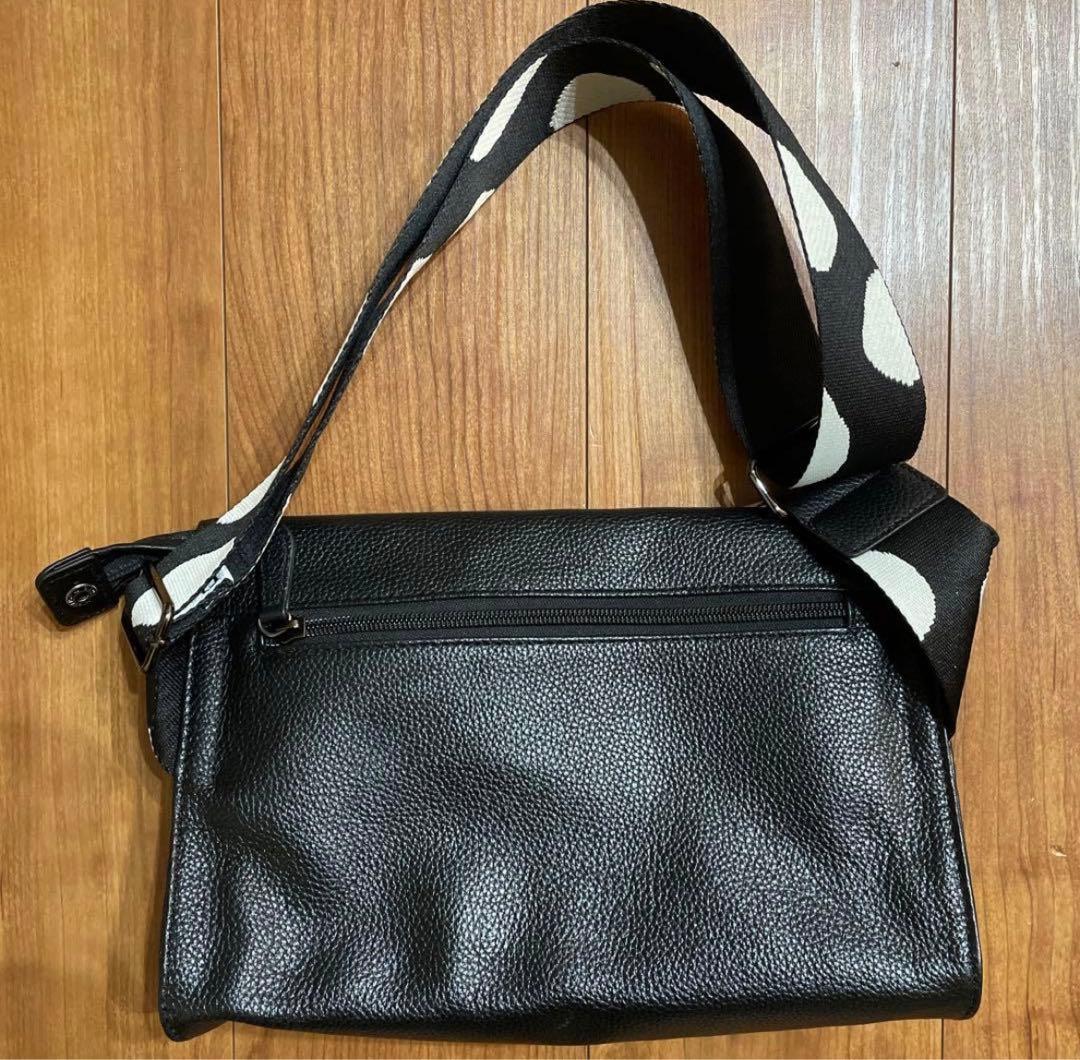 ear PAPILLONNER ワイドテープショルダーバッグ