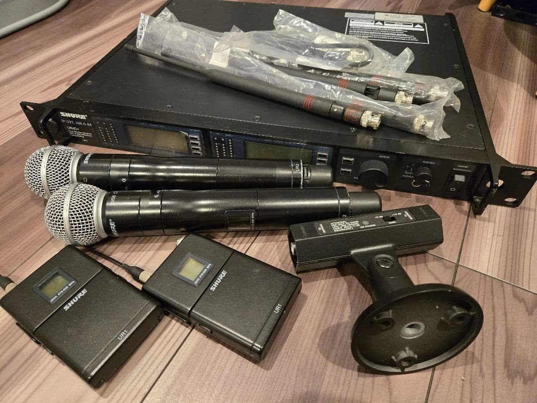 SHUREワイヤレスマイクSM58トランスミッターUR1無線受信機UR4D+