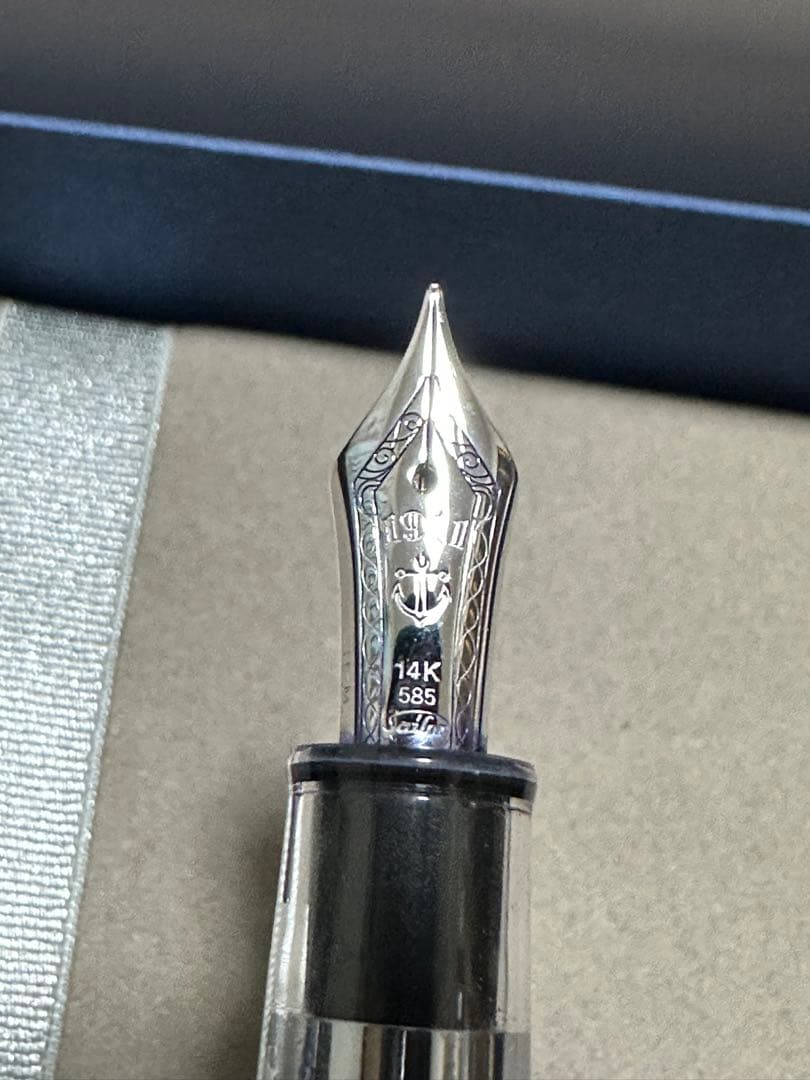 セーラー万年筆　プロフェッショナルギアスリム　スケルトン