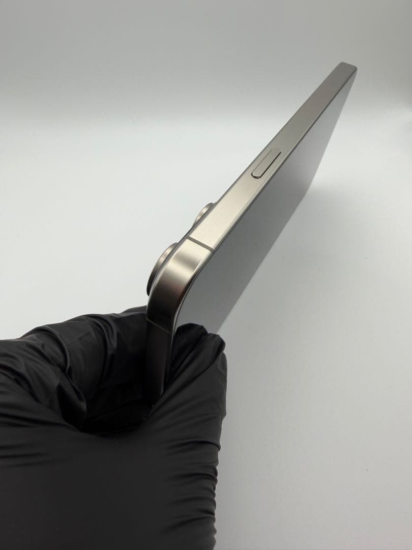 【美品】iPhone 15 Pro Max 256GB 国内版SIMフリー